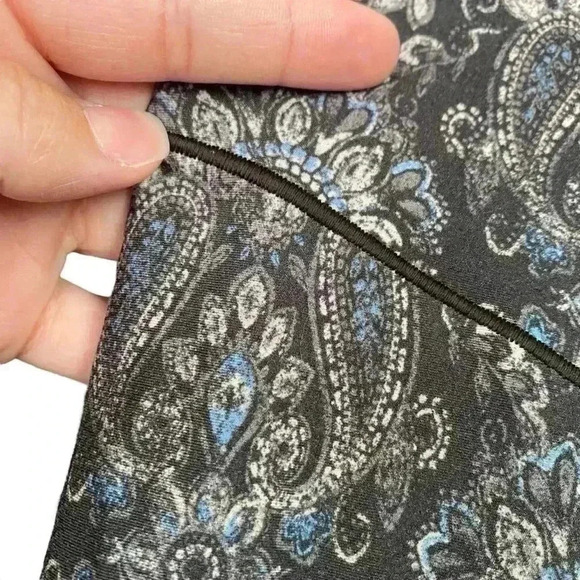 Aerie paisley leggings - Picture 4 of 6